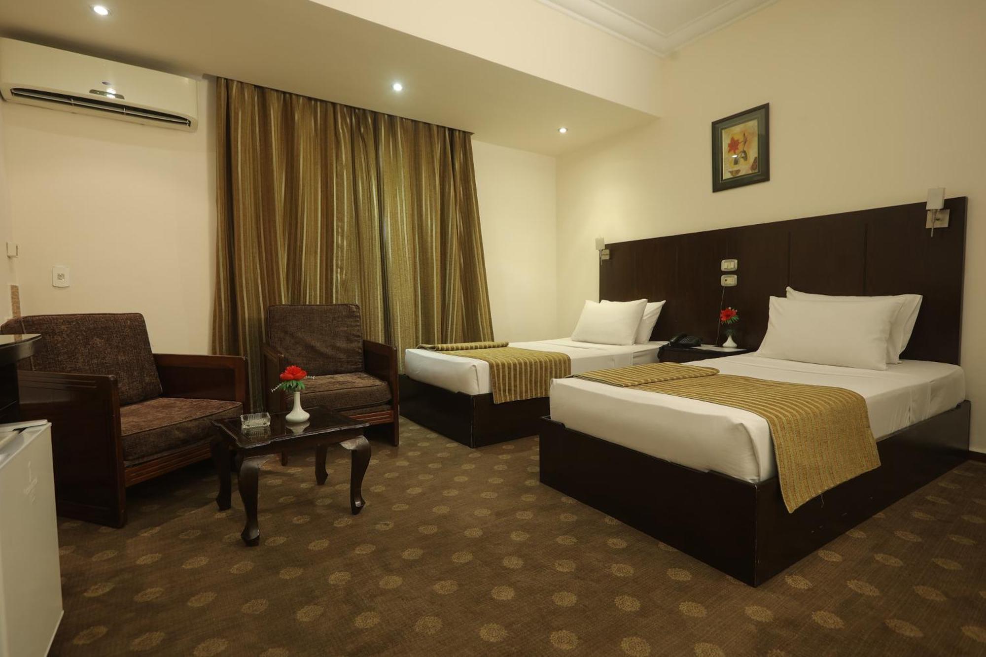 Swiss Inn Hotel Mohandeseen Giza Exterior foto